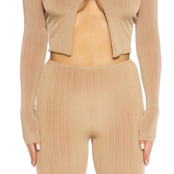 NWT NAKED WARDROBE Push My Button Top In Coco - size small - Picture 2 of 4